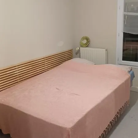 Апартаменты Apparemment Meuble Au Centre-ville